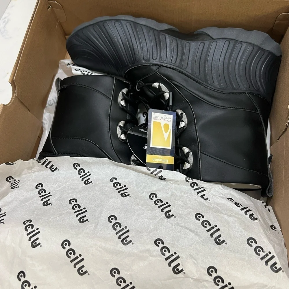 Ecilu Black Lace-Up Boots